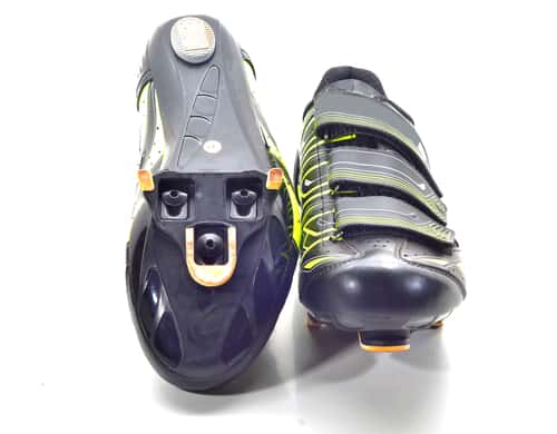 Road cycling shoes with SPD-SL cleats